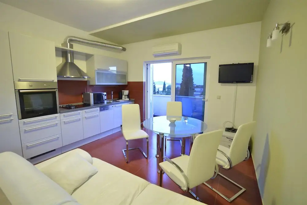 2 Bedrooms Premium Apartment with balcony and with sea view