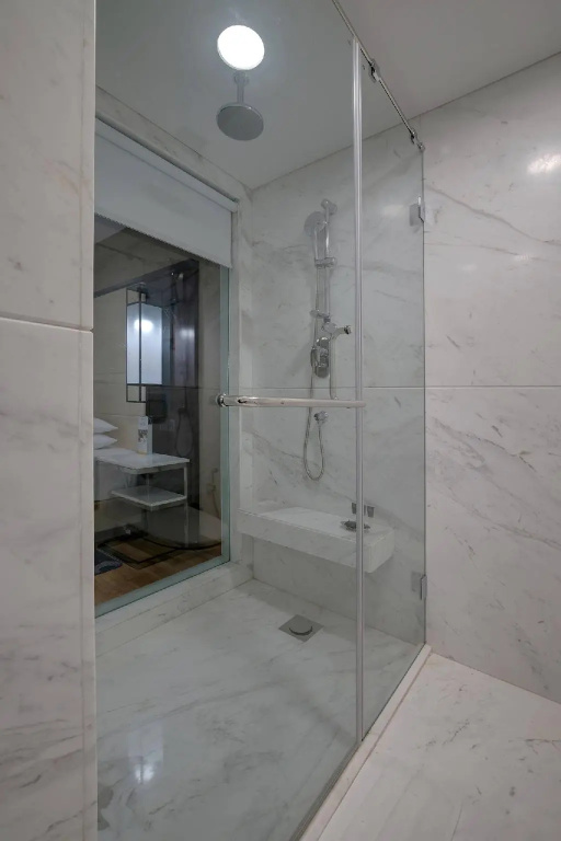 Double Studio Suite Poolside (full double bed)