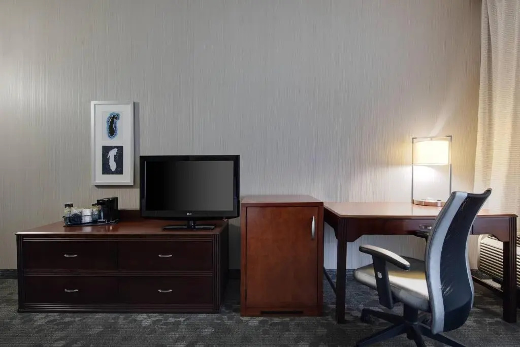 Courtyard by Marriott Grand Rapids Airport - Chambres