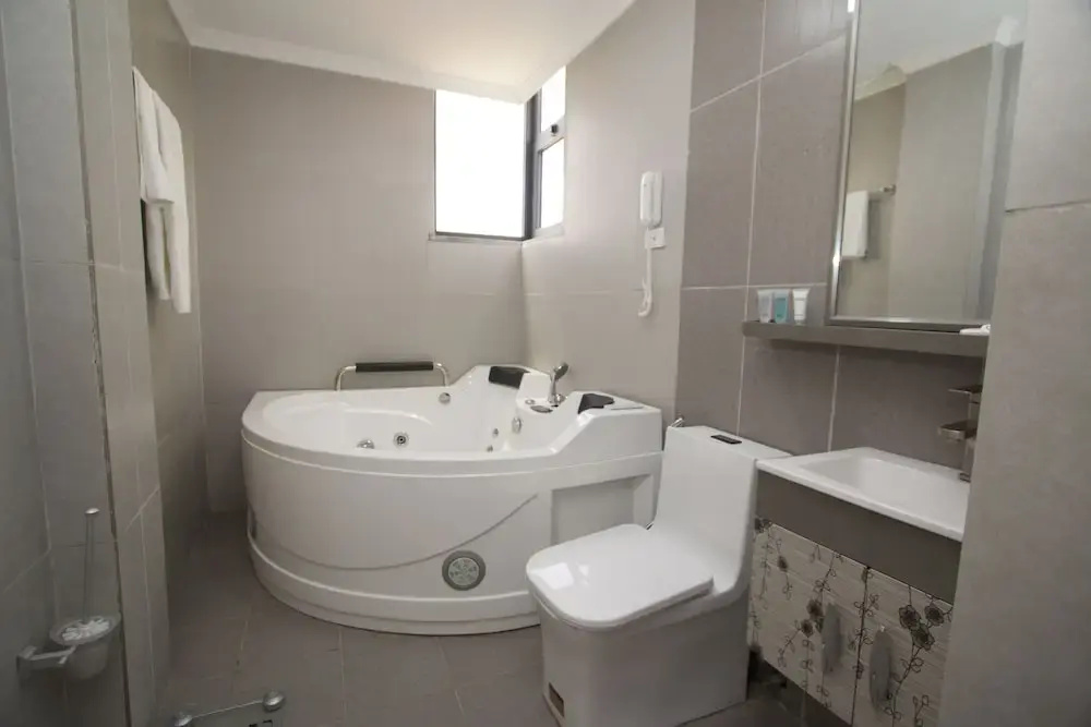 Deluxe Suite