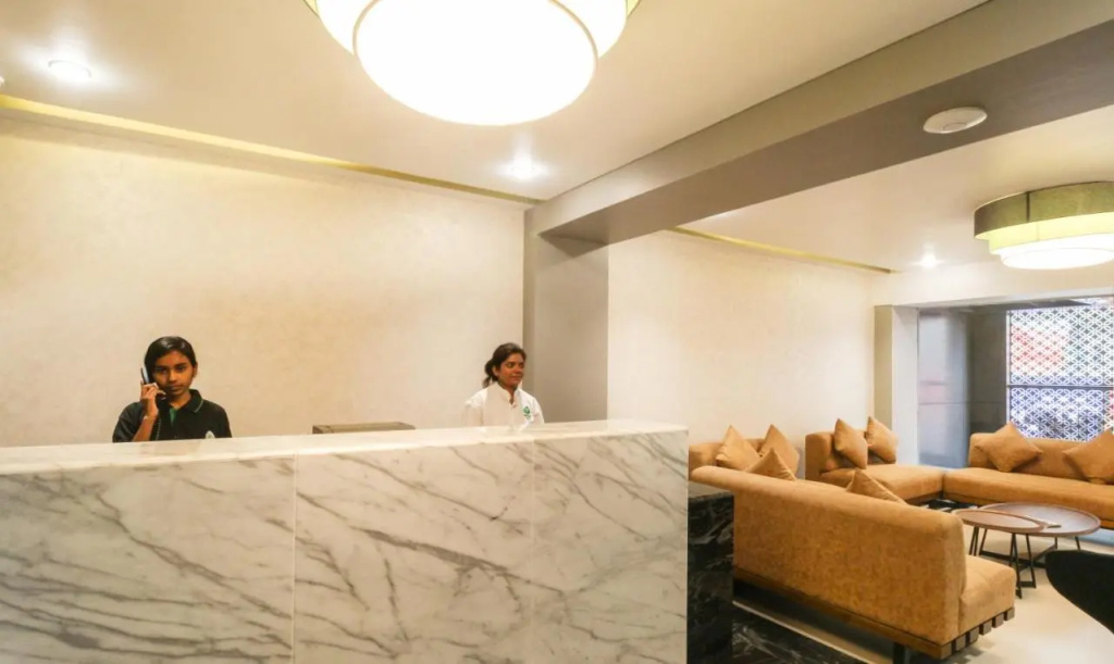 Lobby & Reception