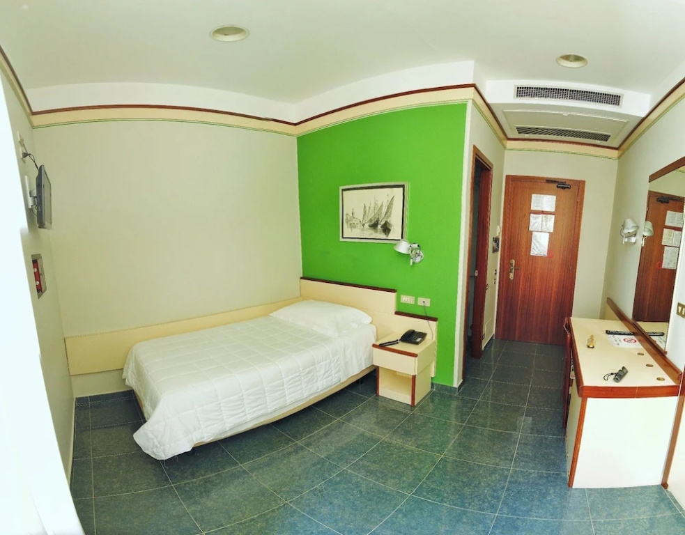 Le Petit Hotel - Chambres