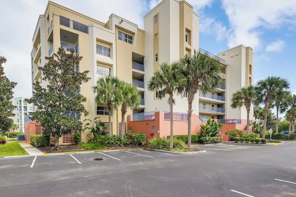 Walk to Shore: 5th-floor Condo in New Smyrna Beach