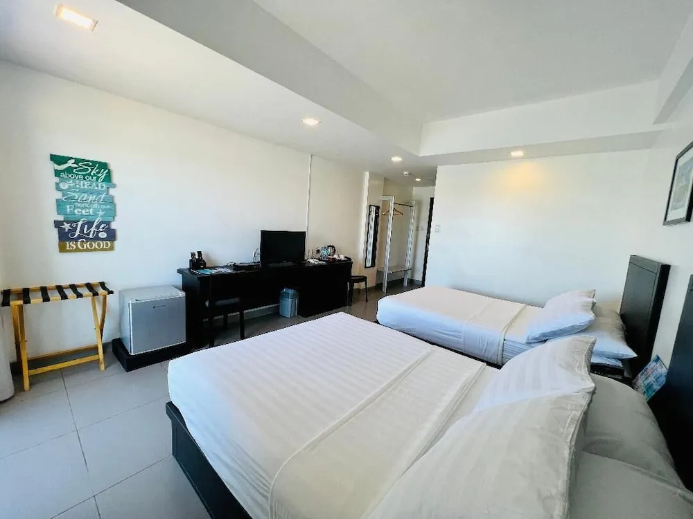 Standard Quadruple room with balcony and with sea view