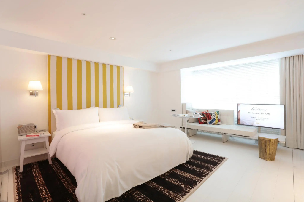 Standard Double room (full double bed)