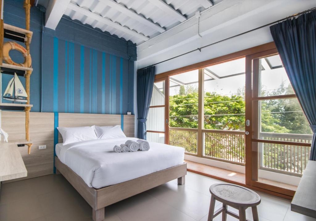 Standard Double room with sea view (full double bed)