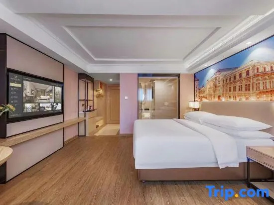 Business Double room (full double bed)