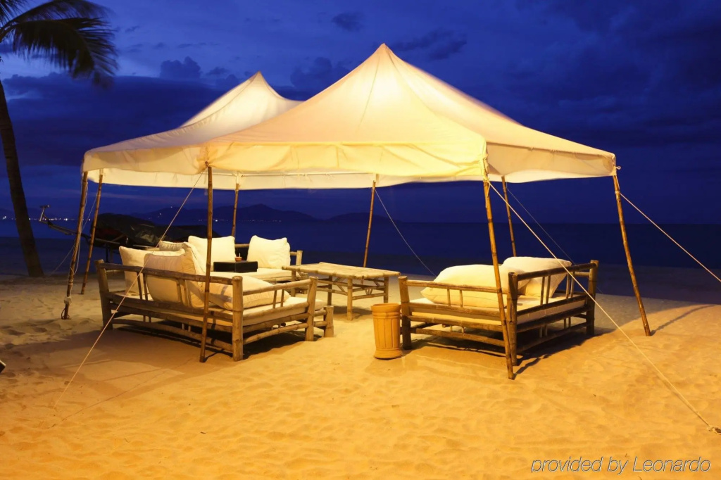 Beach & Waterfront