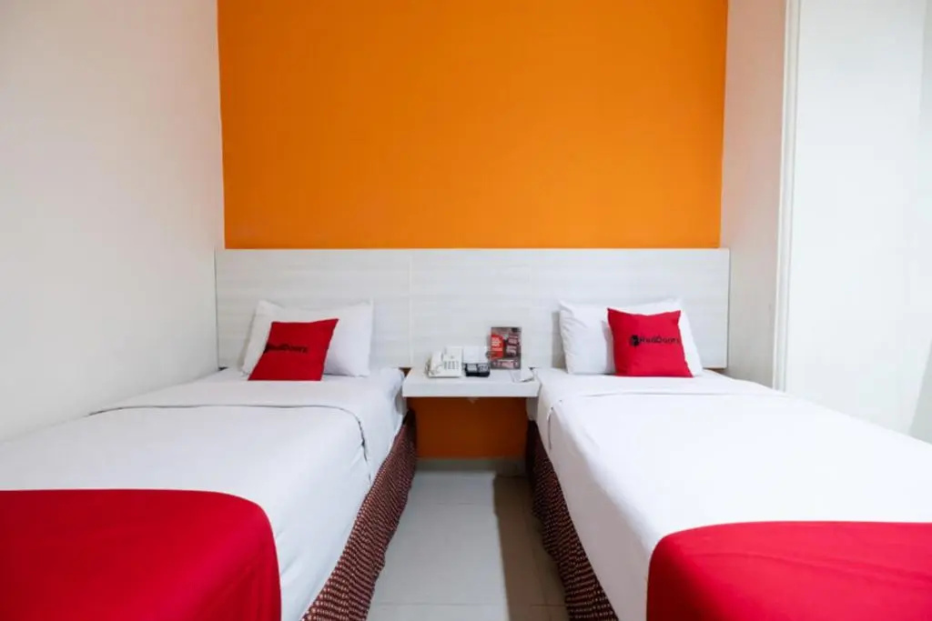RedDoorz Plus @ Hotel Alden Makassar - Chambres