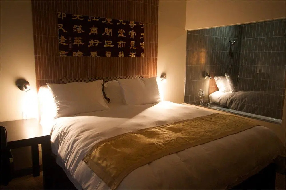 Economy Suite