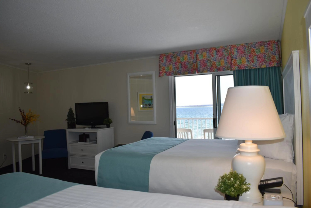 Breakers Resort & Beach Bar — 4