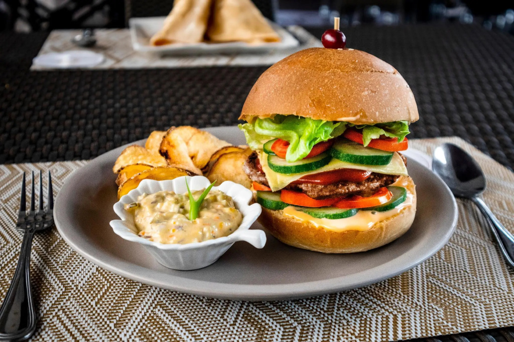 Food & Beverage