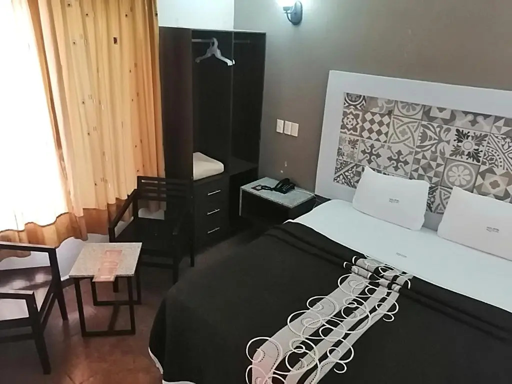 Hotel Aquiles - Chambres
