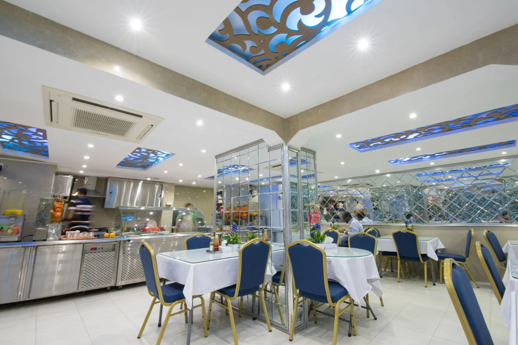 Food & Beverage
