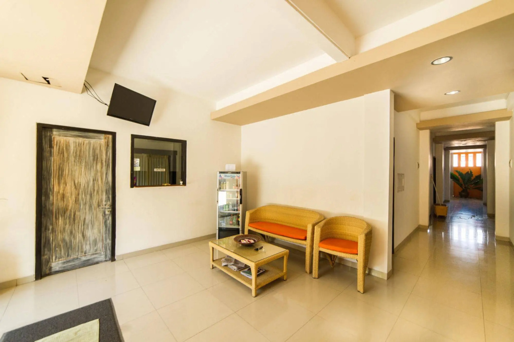Lobby & Reception