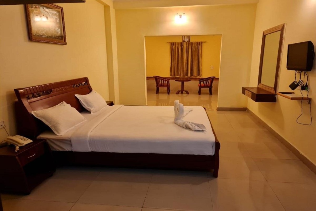 Hotel Hill Breeze in Yelagiri