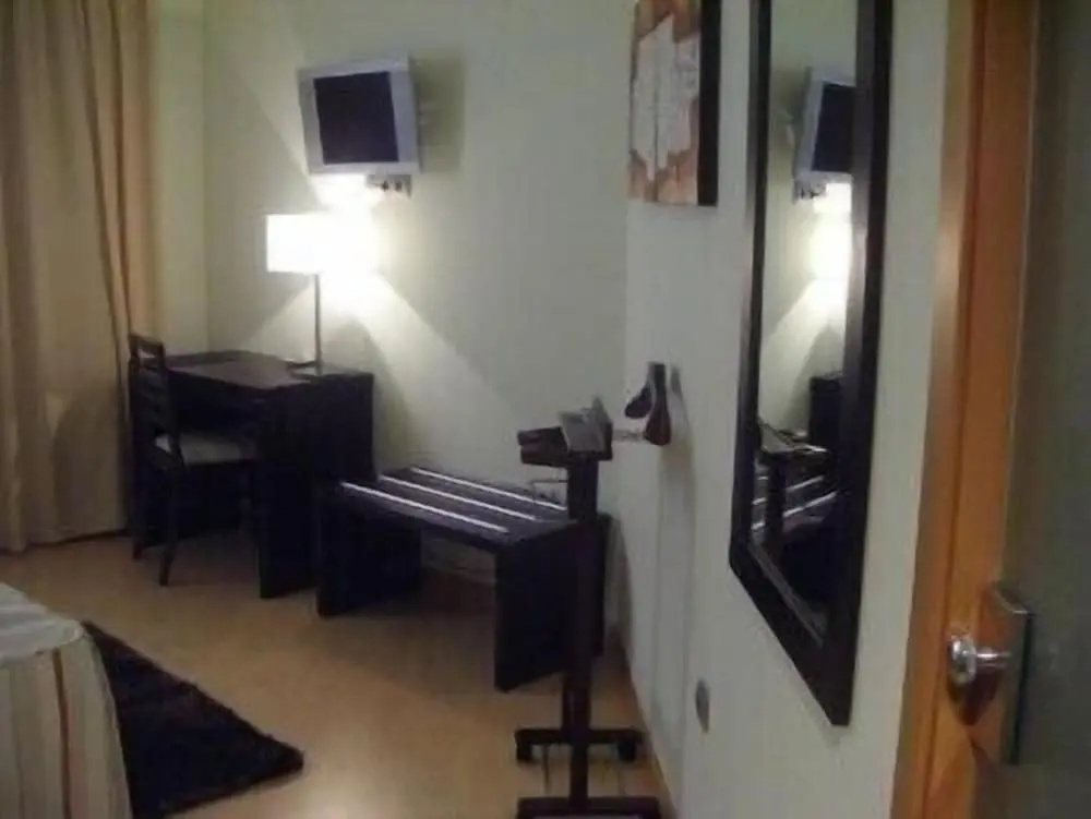 Economy Double room (twin beds)