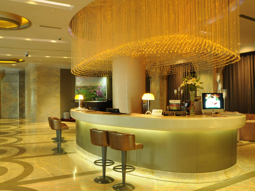 Lobby & Reception