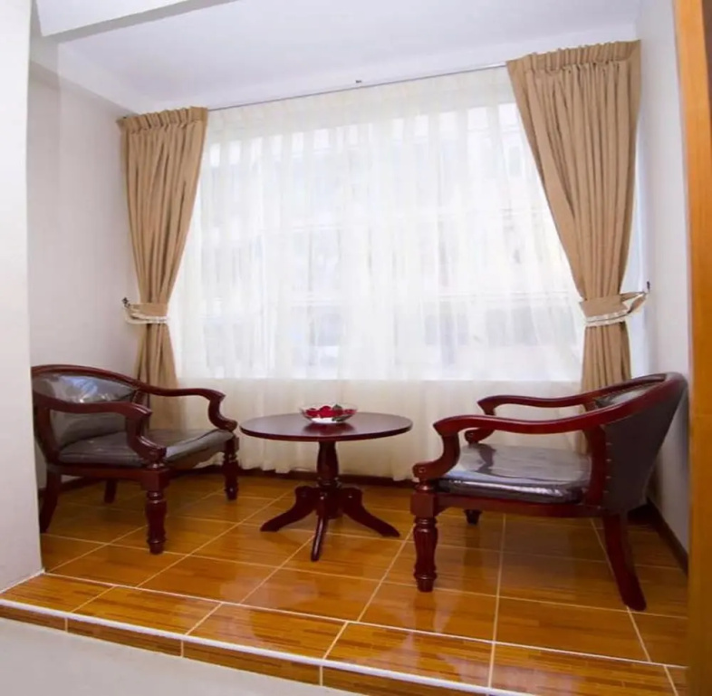 Deluxe Double room with city view full double bed