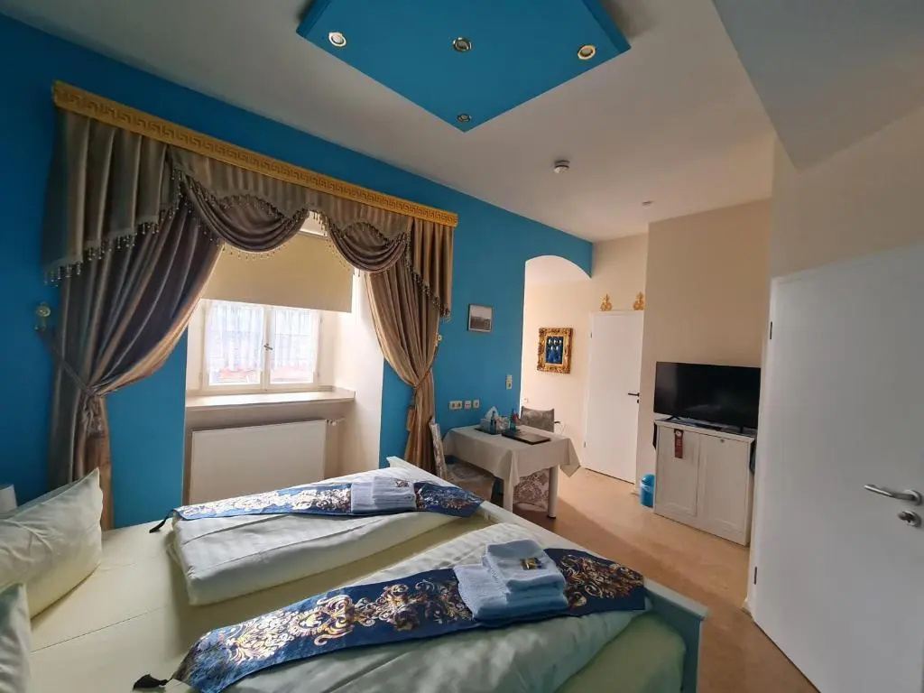 Superior Double room (full double bed)