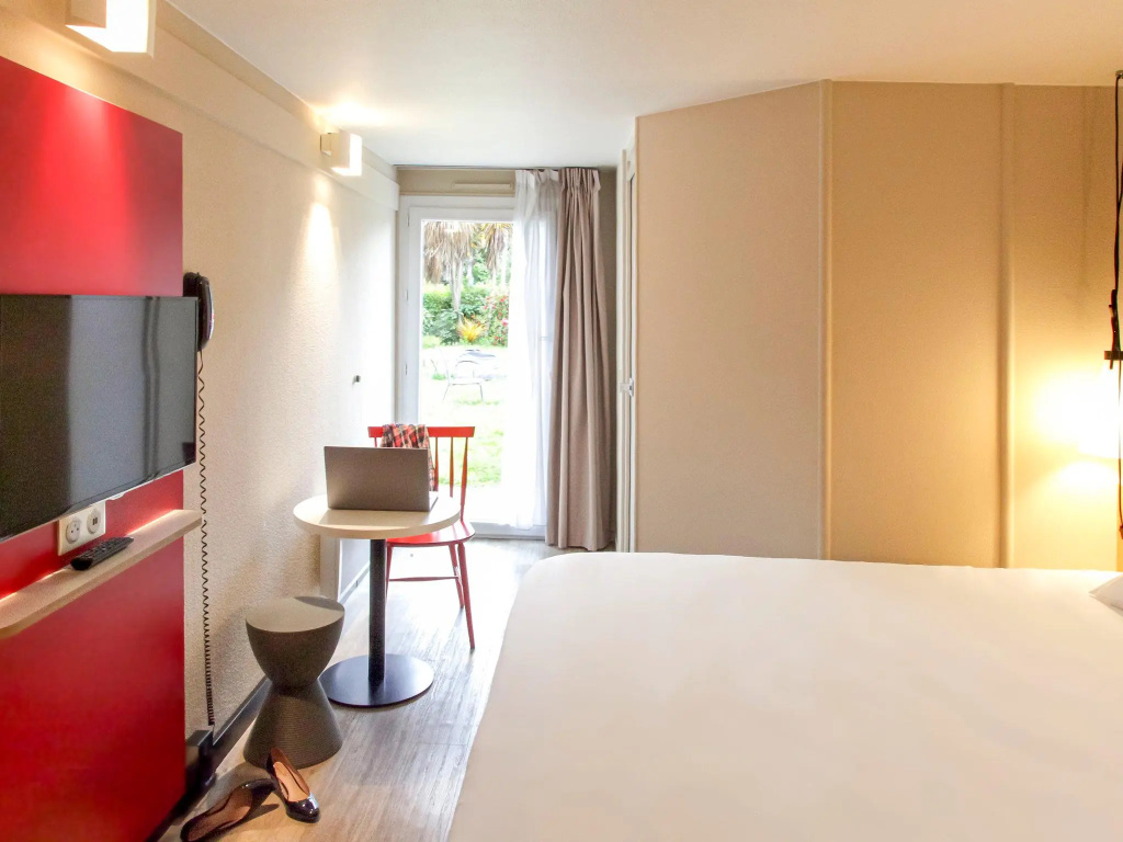 Standard Double room (full double bed)