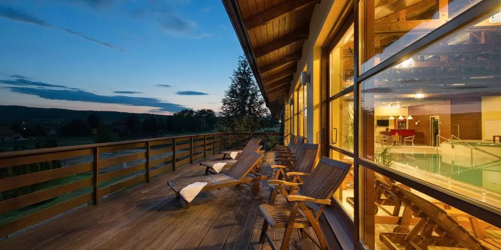 Balcony & Terrace