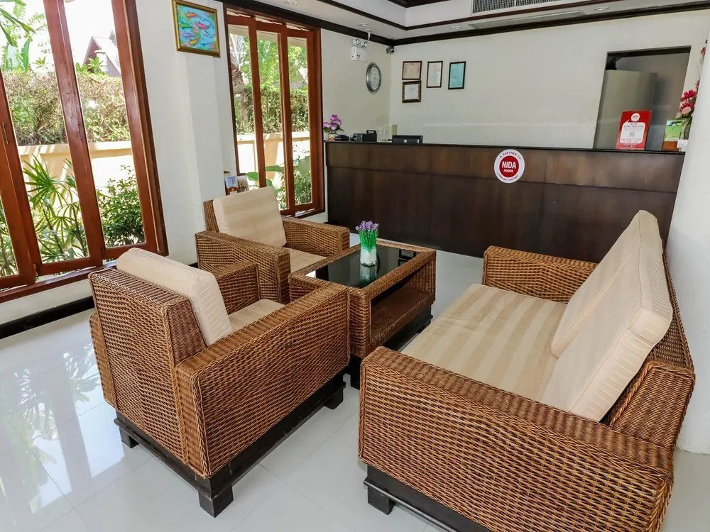 Lobby & Reception