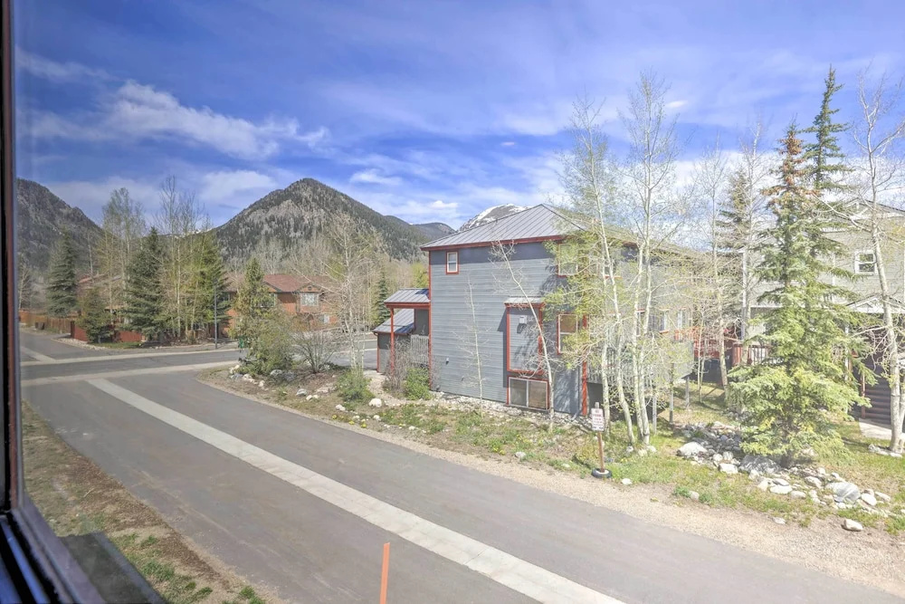 Frisco Mountain Hub: Walk to Main Street
