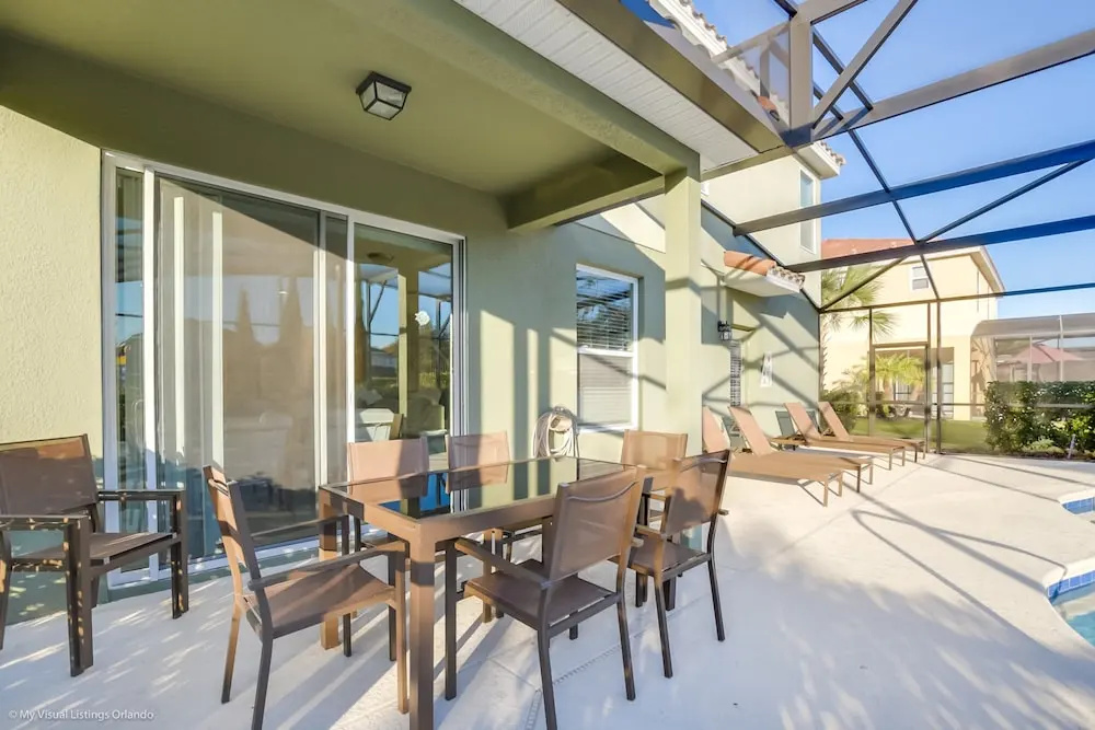 6 Bed 4 Ba Villa with Pool & Spa