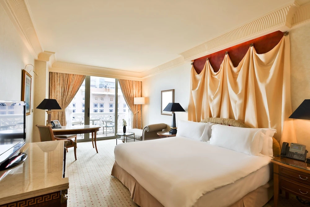 Premium Double Club room (full double bed)