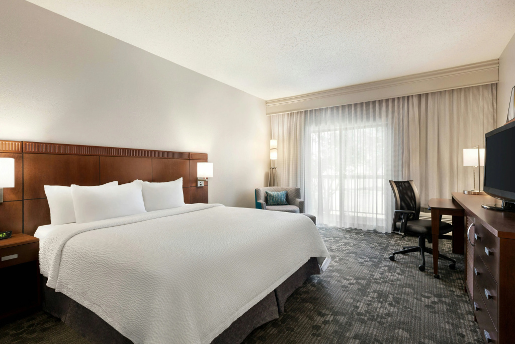 Courtyard by Marriott Lubbock — 3
