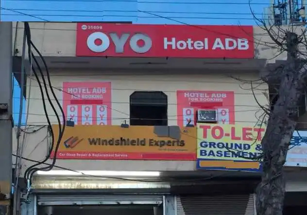 OYO 810741 Hotel Adb