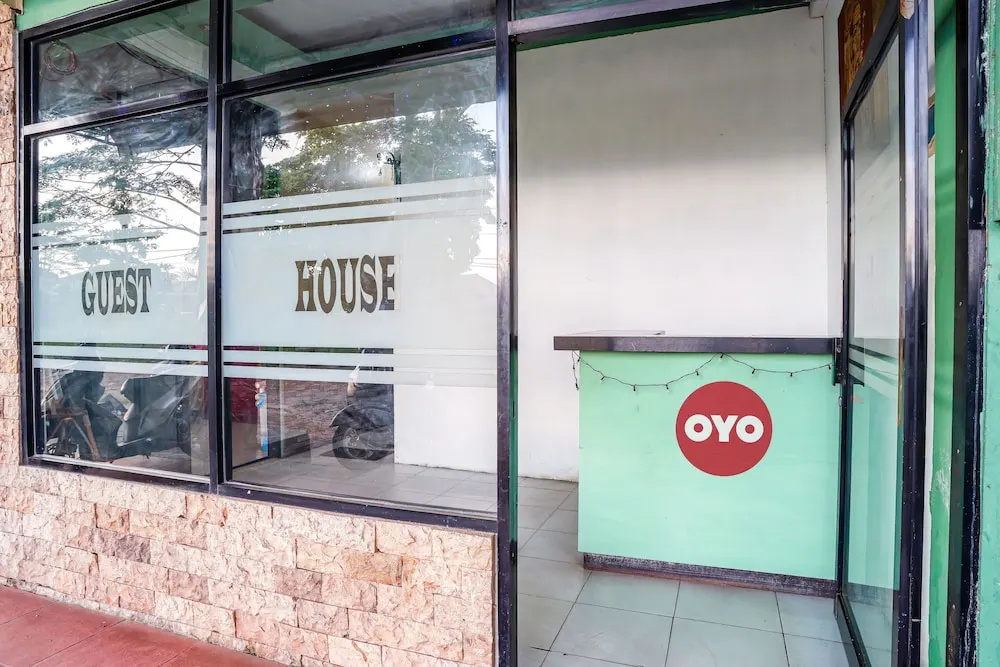 OYO 92609 Guest House Malay Singkawang