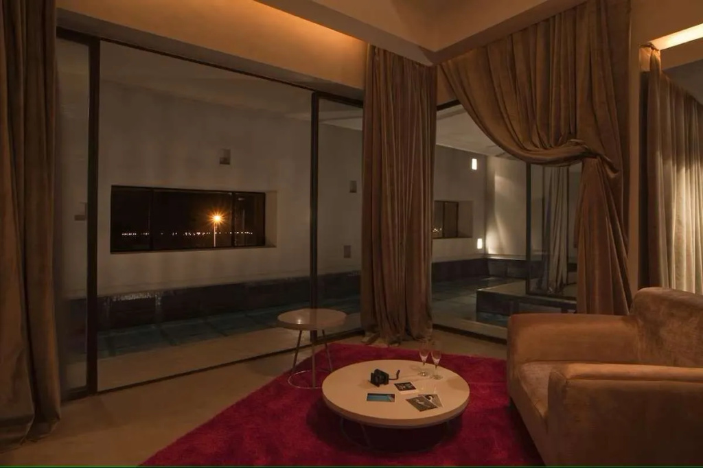 Crystal Hotel - Général