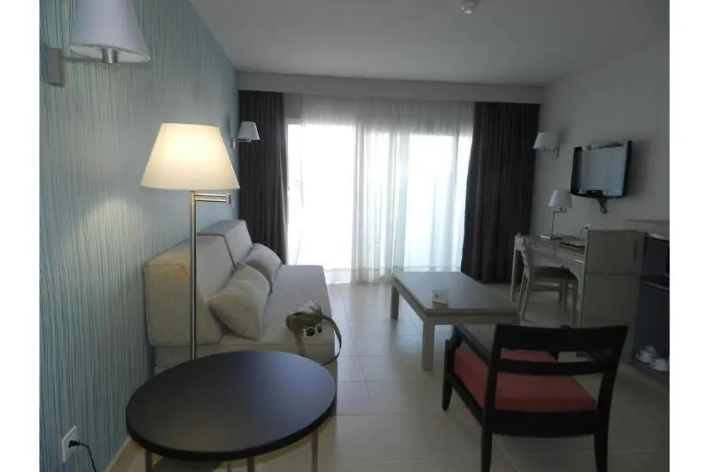 Suite with mountain view
