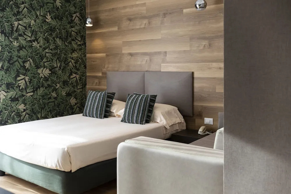 Deluxe Triple room with balcony
