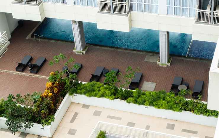 Best Location and Cozy 2BR The H Residence Apartment By Travelio