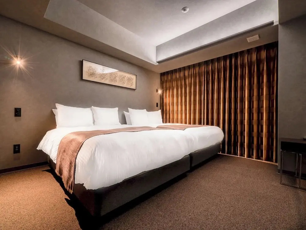 1 Bedroom Suite