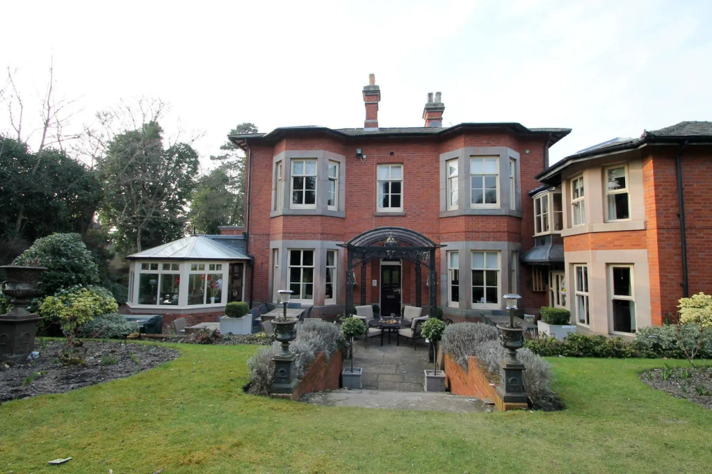 The Alexandra Court Hotel
