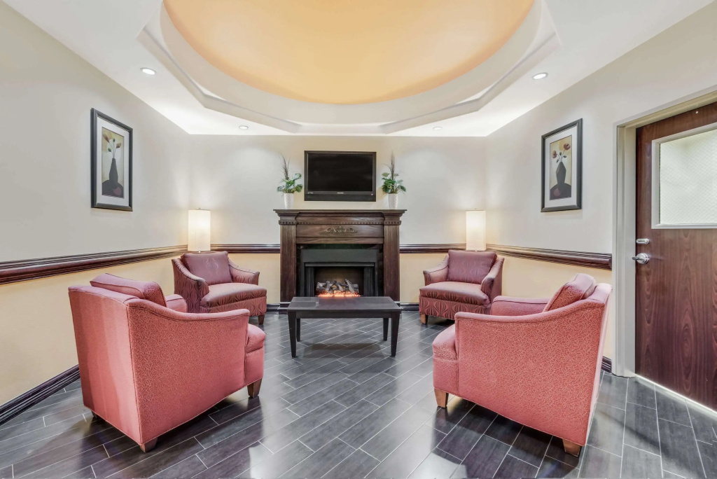 Lobby & Reception