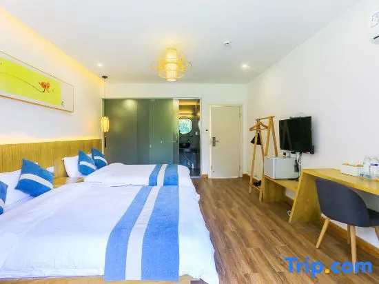 Standard room with balcony and with river view