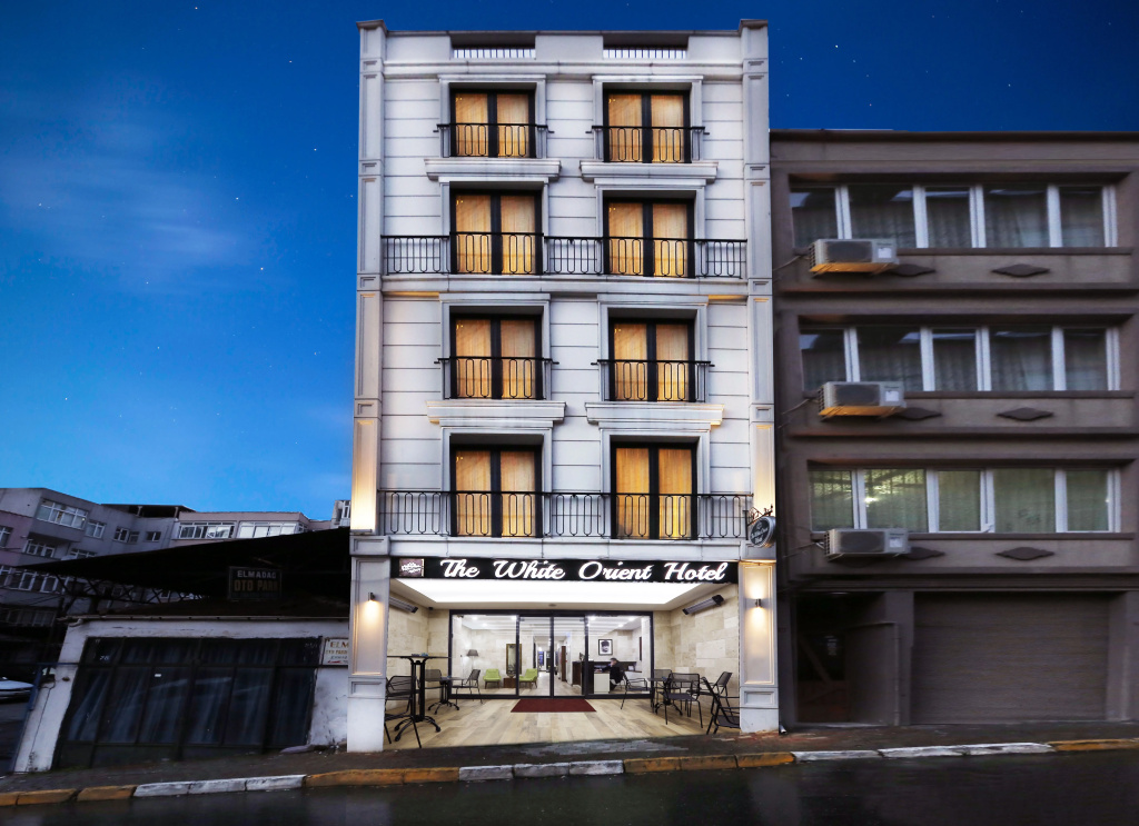 The White Orient Hotel — фото