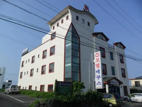 Goodstay Equus Motel