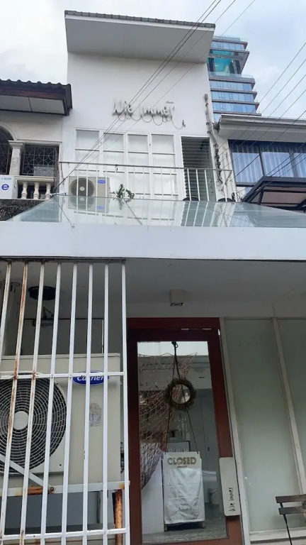 Отель TWH Hostel Bangkok в Бангкоке