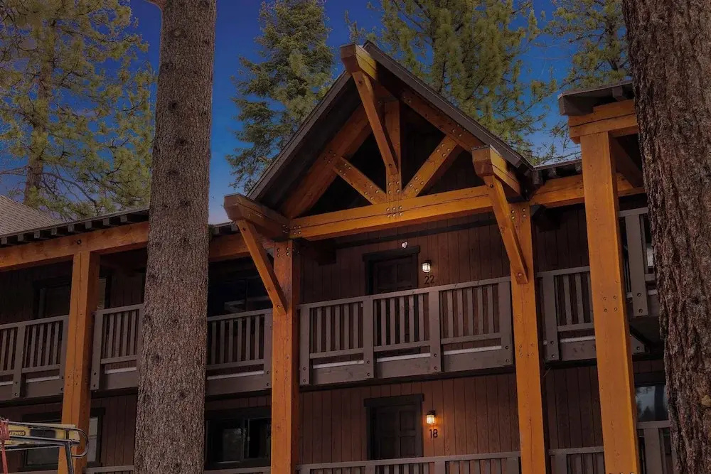 Sierra Pines Retreat Sleeps 6!