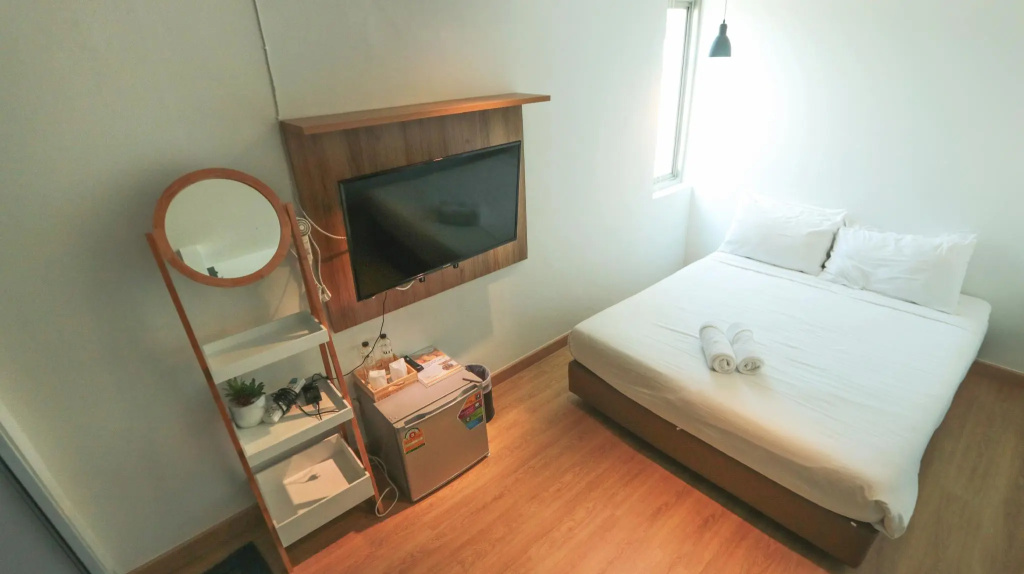 Standard Double room (full double bed)