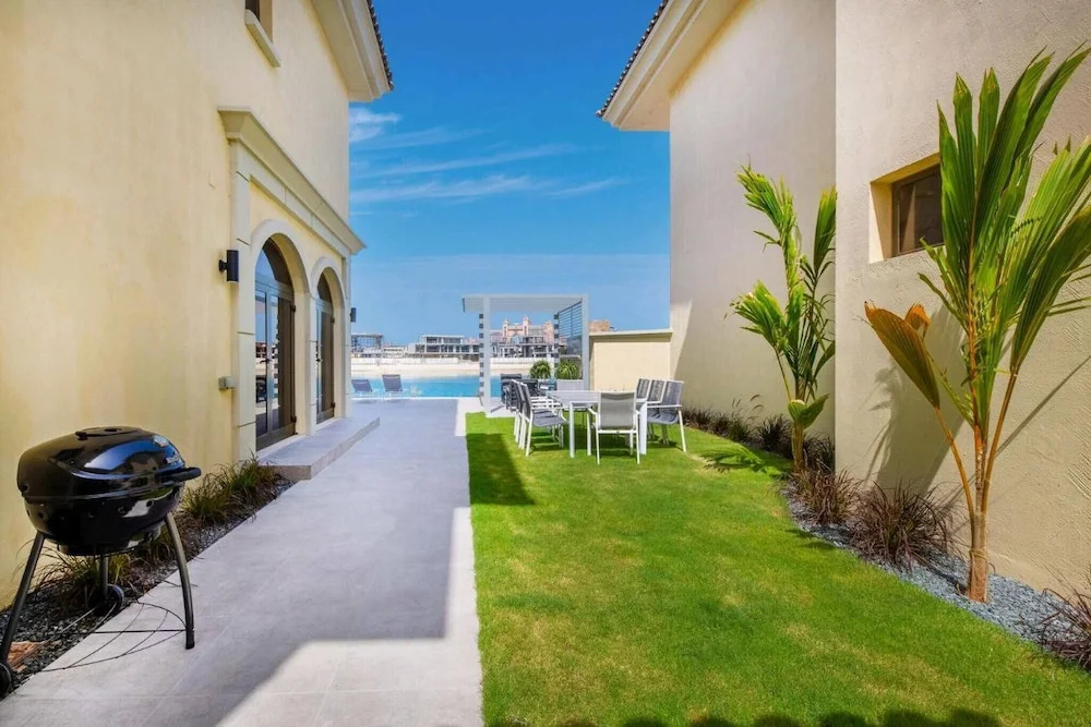 Amazing 5 Bedroom Villa With Private Pool
