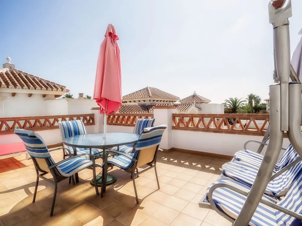 2 Bedrooms Apartment with view