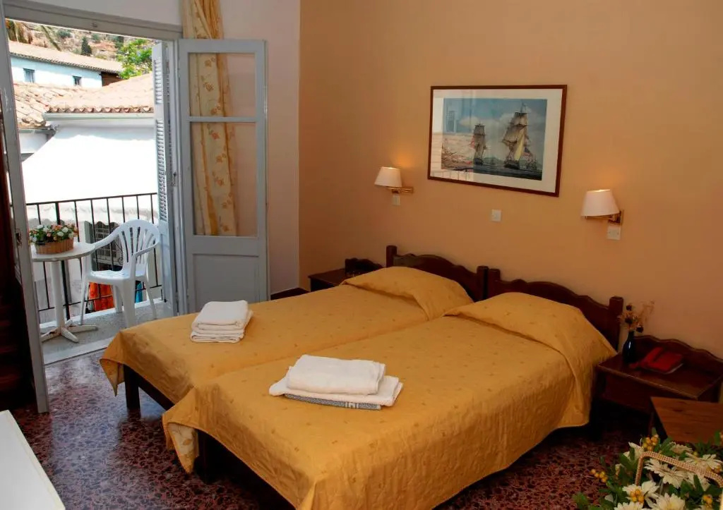 Standard Double room with balcony (full double bed)