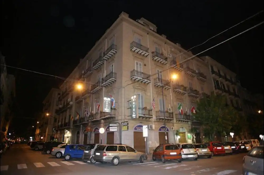 Hotel photo 13